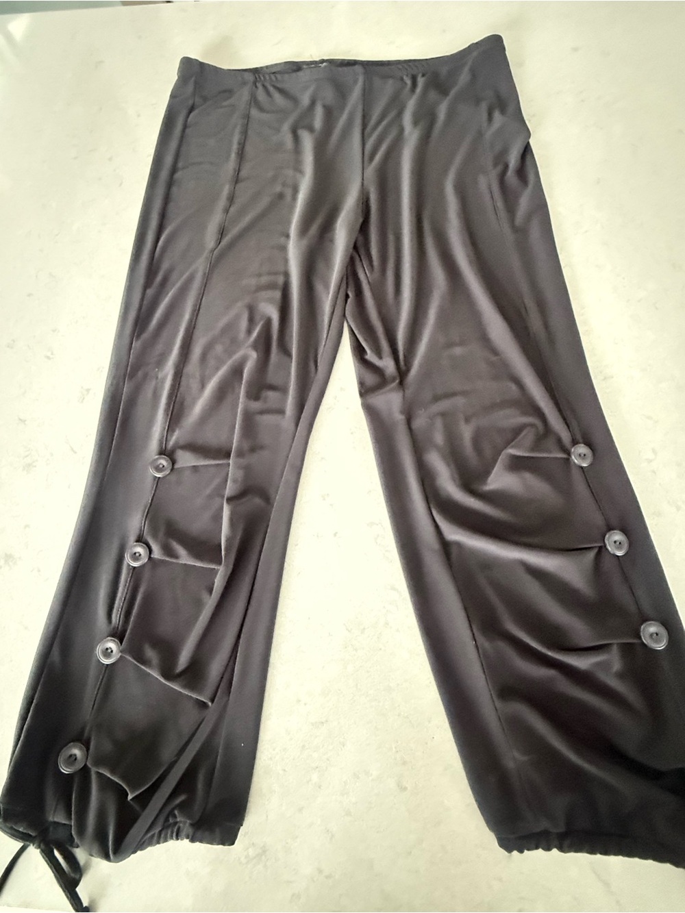 Bali Black Cropped Wide-Leg Button-Trim  Spandex Pants